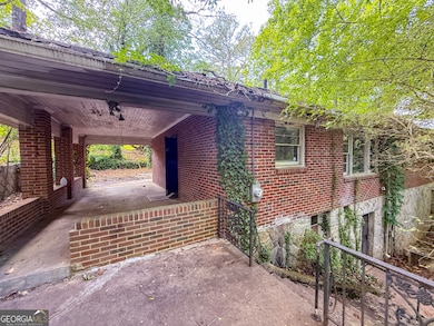 668 Lynn Cir SW unit 3, Atlanta, GA 30311 - photo 2