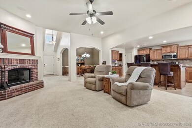 2932 N Fern Ct, Broken Arrow, OK 74012 - photo 5