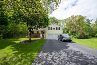 7 Maurice Ln, Clifton Park, NY 12065 - photo 2