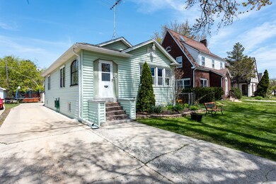 1510 W Monroe St, Waukegan, IL 60085 - photo 2