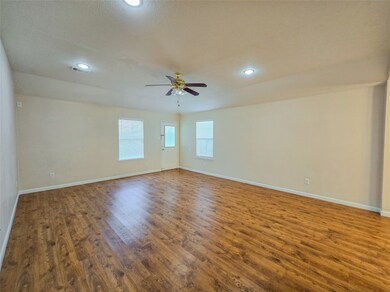 16131 Taloncrest Dr, Houston, TX 77083 - photo 7