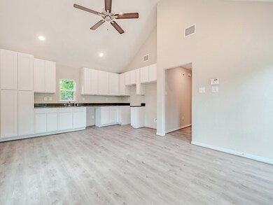 1901 Avenue B, Rosenberg, TX 77471 - photo 4