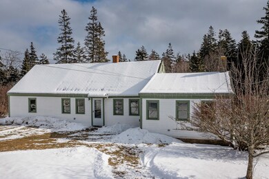62MarshallPoint_07_Cape