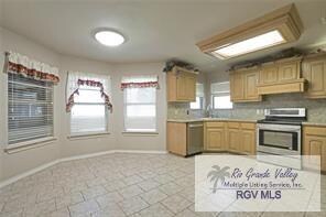 2005 Tomatillo unit 15, Weslaco, TX 78596 - photo 5