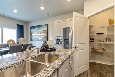 9920 NW 82nd Ave, Johnston, IA 50131 - photo 7