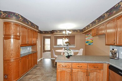 1915 Ivy Ln, Glenview, IL 60026 - photo 7