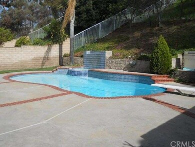 POOL OF NATURAL VIBE