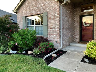 The Lawn is mowed and edged weekly by your HOA. Gu