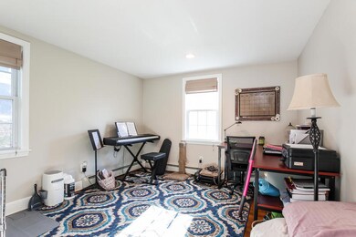 012-photo-bedroom-6853188