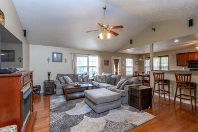 127 Donerail Dr, Georgetown, KY 40324 - photo 3