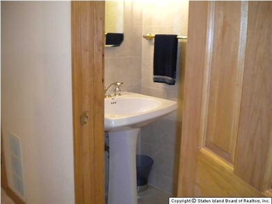 66 Seguine Place, Staten Island, NY 10312 - photo 4