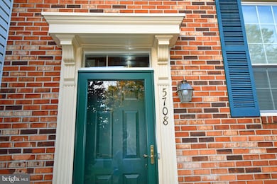 5708 Mason Bluff Dr, Burke, VA 22015 - photo 4