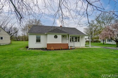 409 S Wentz St, Wapakoneta, OH 45895 - photo 2