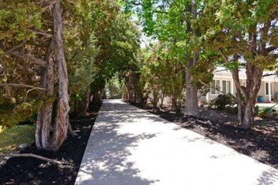 A very beautiful entrance to your private oasis  