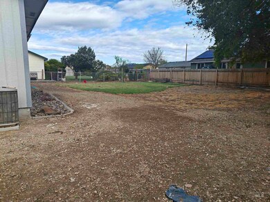 503 E Selway Dr, Homedale, ID 83628 - photo 5