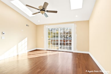 3258 Hale Ln, Island Lake, IL 60042 - photo 4