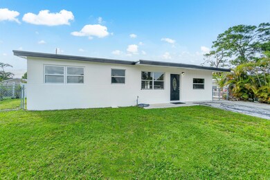 2171 Tarragon Rd, West Palm Beach, FL 33415 - photo 3