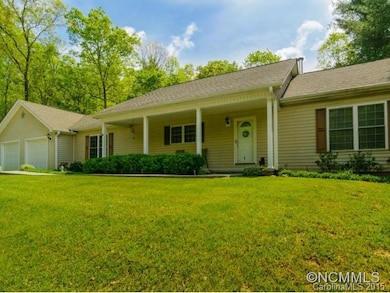 Double Garage & Front Porch
