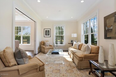 25 Druid Ln Riverside CT 06878-large-010