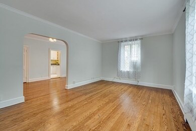 11 Monmouth Ct unit 2, Brookline, MA 02446 - photo 5