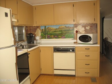 5747 Flying M Kitchen 1