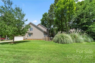 3009 Kilbeggan Dr, Lake Wylie, SC 29710 - photo 6