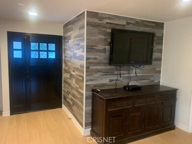 decorative wall in entry and living room