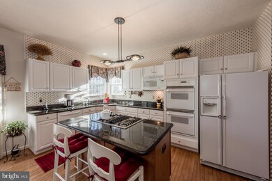 2407 Kemper Rd, Crofton, MD 21114 - photo 2