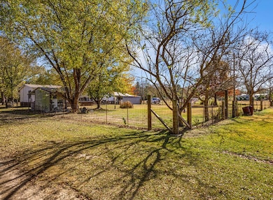 399 County Road 3015, New Boston, TX 75570 - photo 3