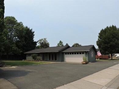 1507 N Modoc Ave, Medford, OR 97504 - photo 3