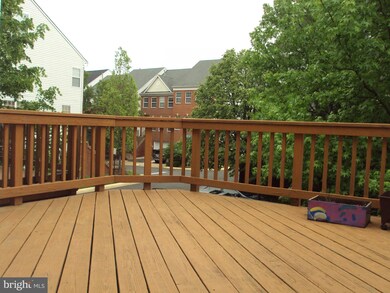 2513 Woodrow Wilson Dr, Herndon, VA 20171 - photo 5