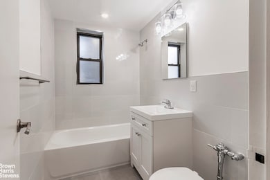 525 W 235th St unit 4A, Bronx, NY 10463 - photo 6