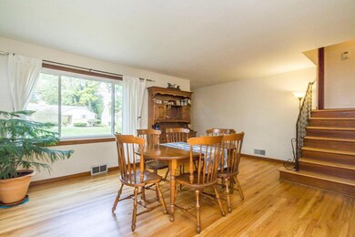 Family Room (2)