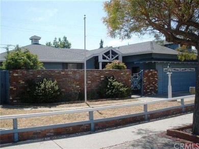 Front view of home.