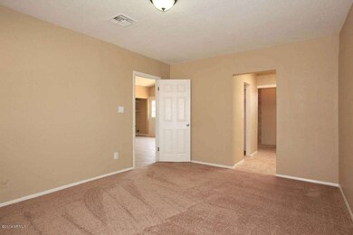 Master Bedroom2
