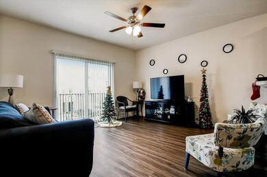 5516 Angel Fish Ct, New Port Richey, FL 34652 - photo 2