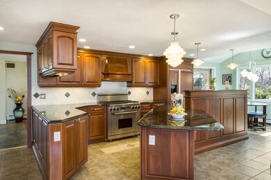 36 Glenridge Dr, Bedford, MA 01730 - photo 4