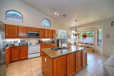 011_Kitchen