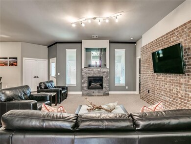 17605 Sparrowhawk Ln, Edmond, OK 73012 - photo 4