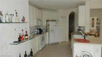 OPEN KITCHEN