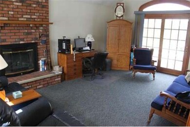 2 Seth Dr, Attleboro, MA 02703 - photo 6