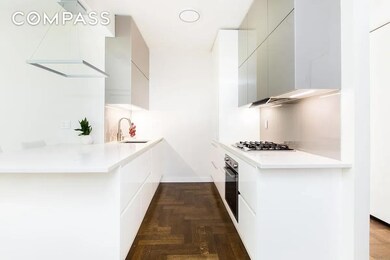 220 Riverside Blvd unit 4-D, New York, NY 10069 - photo 3