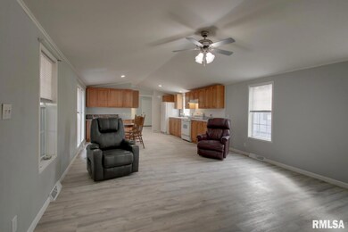 1512 Dewees Ave, Quincy, IL 62305 - photo 7