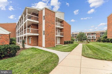 3500 Forest Edge Dr unit 151F, Silver Spring, MD 20906 - photo 2