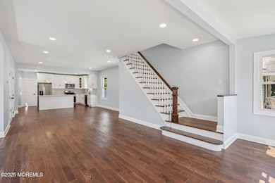 5-web-or-mls-Cypress St-L0407-005