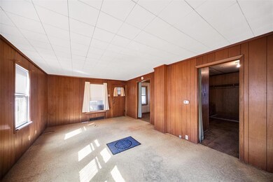 3623 Cambridge St, Des Moines, IA 50313 - photo 5