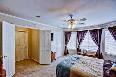 Master bedroom2