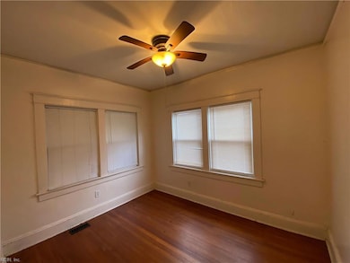 859 W 47th St, Norfolk, VA 23508 - photo 4