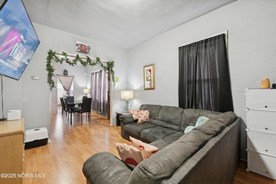 339 Burger St, Toledo, OH 43605 - photo 3