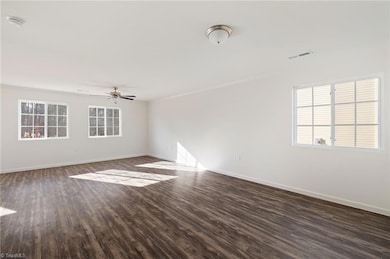 3518 Marksbury Dr, Greensboro, NC 27405 - photo 7